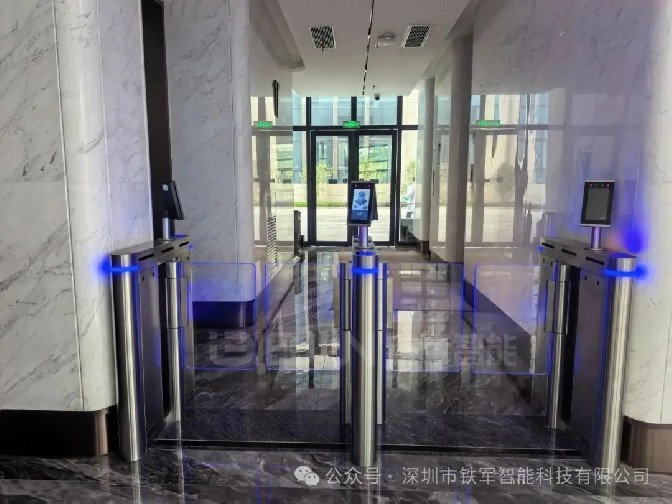 掃碼人行通道閘的特點(diǎn)和優(yōu)勢(shì)介紹